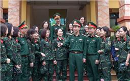Đoàn cán bộ, học viên Học viện Chính trị tham quan, học tập thực tế tại Lữ đoàn 382